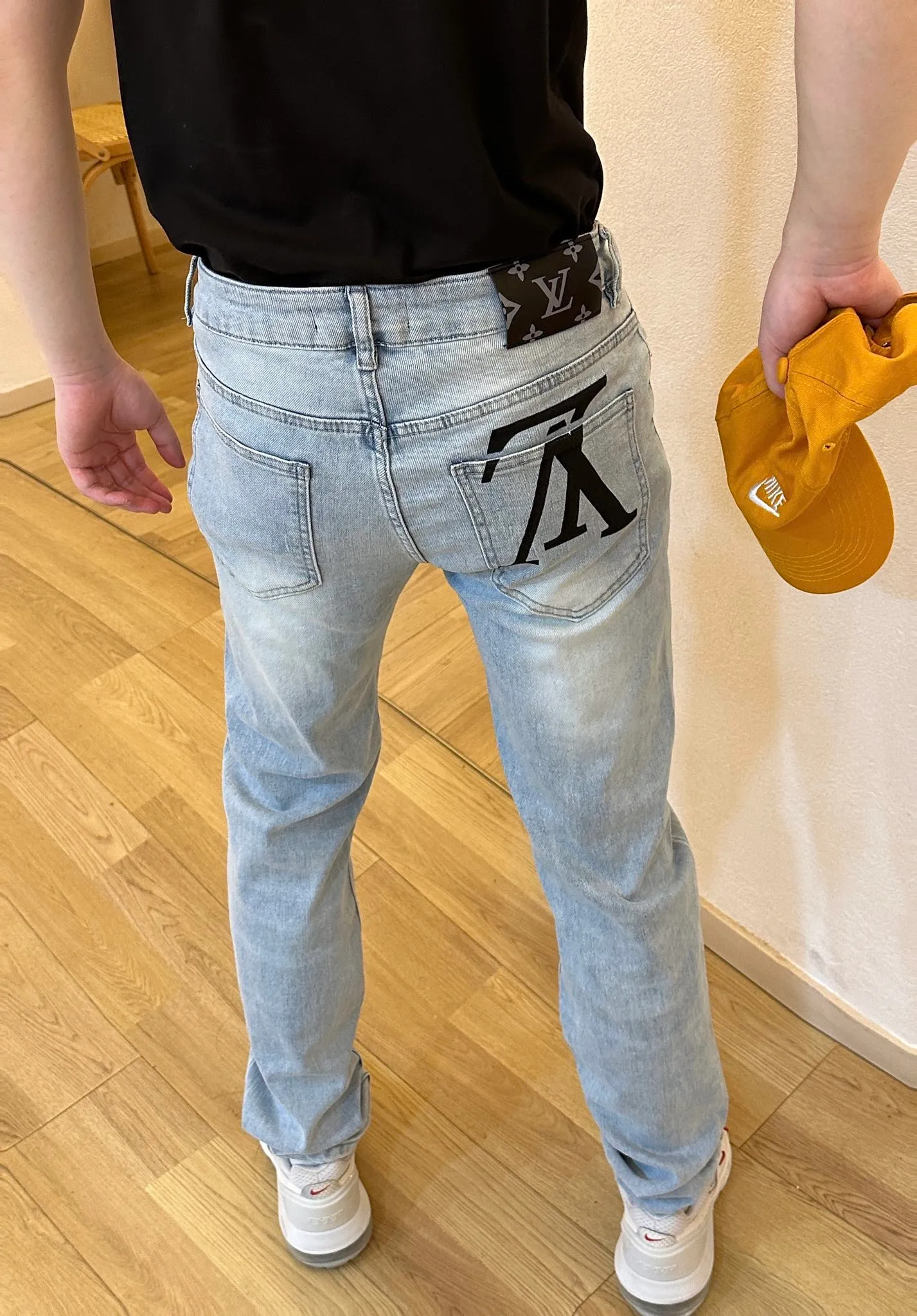 Louis Vuitton/